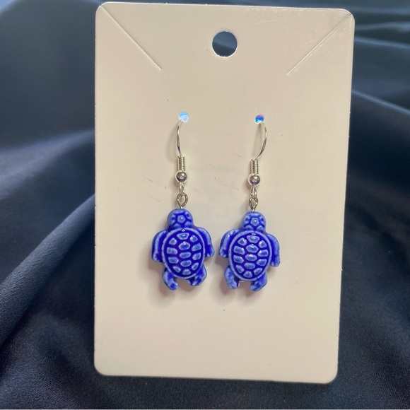 Blue Willow Boutique Earrings - Picture 4 of 4
